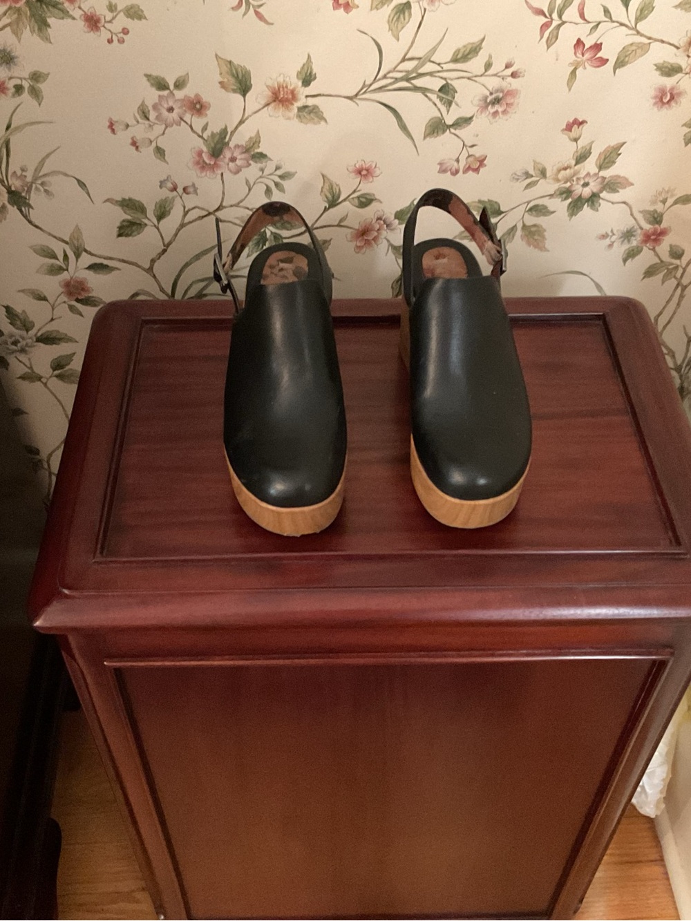 Kork-Ease Black Leather Slingback Clogs with Wood-Effect Platform